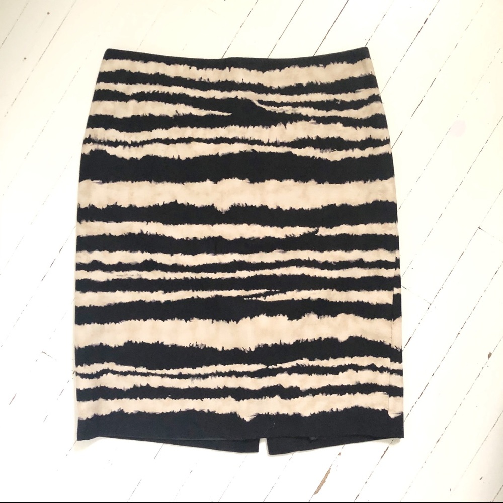 Talbots collection black cream pencil skirt EUC